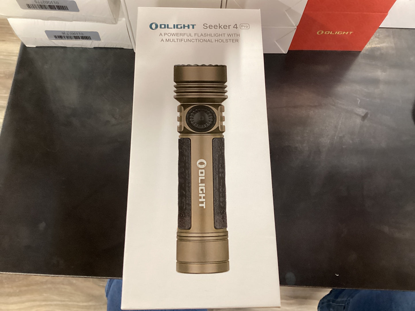 OLIGHT Seeker 4 Pro CW Desert Tan