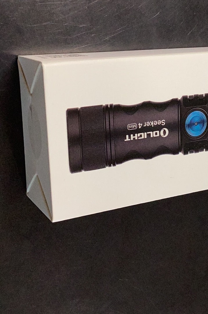 OLight Seeker 4 Mini Blk CW