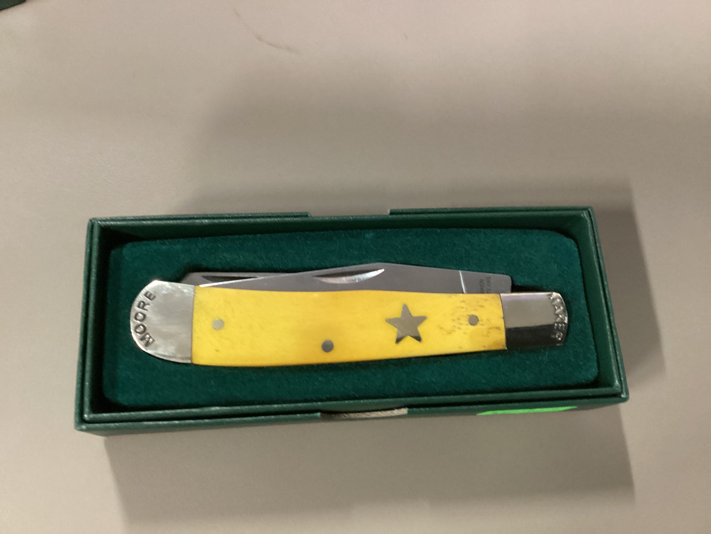 Moore Maker Yellow Star/Texas knife
