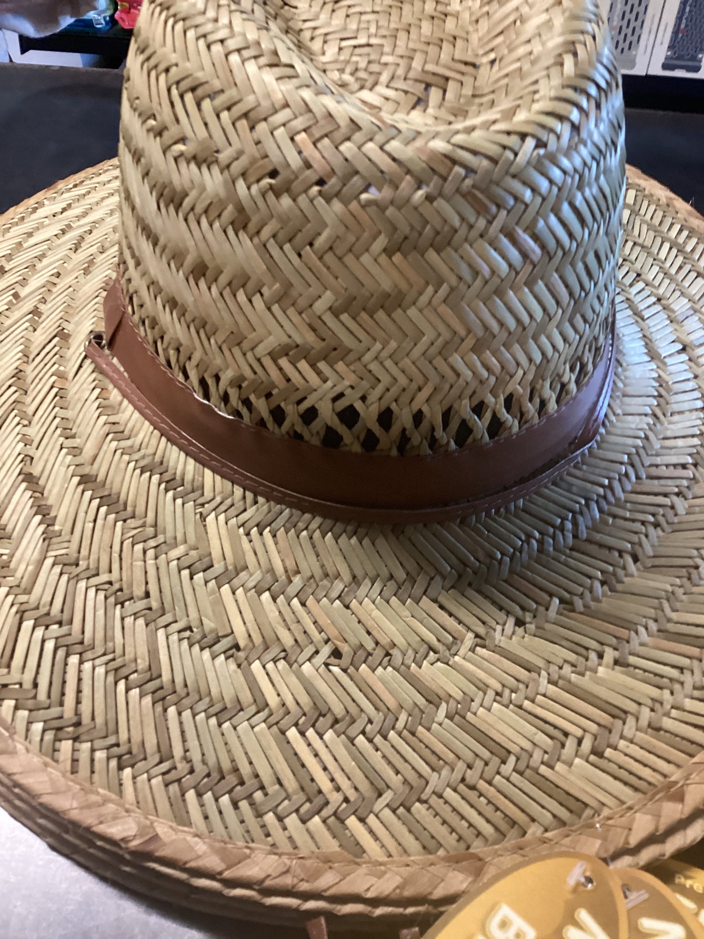 Straw Hat LG