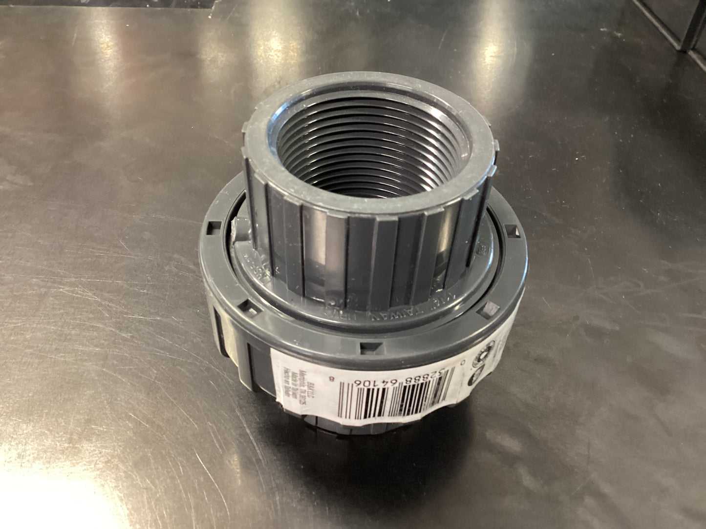 1-1/4 Union Threaded