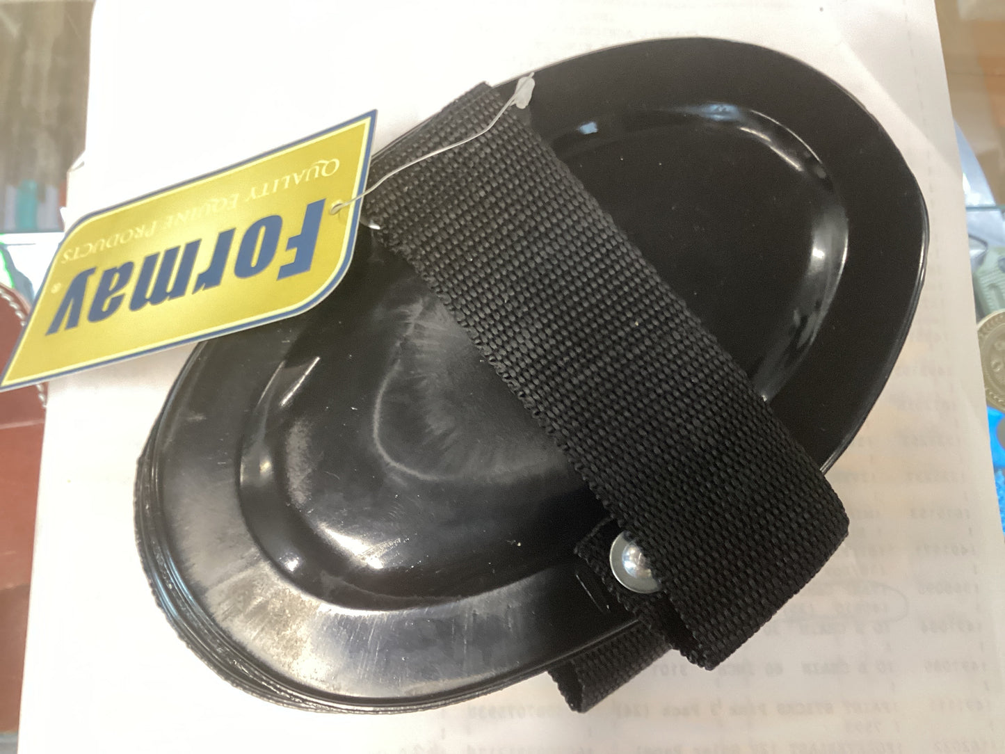 Curry Rubber Comb w/ Strap