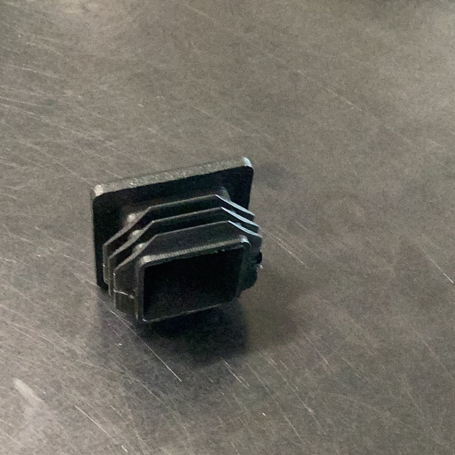 Plastic Tubing plug 1”
