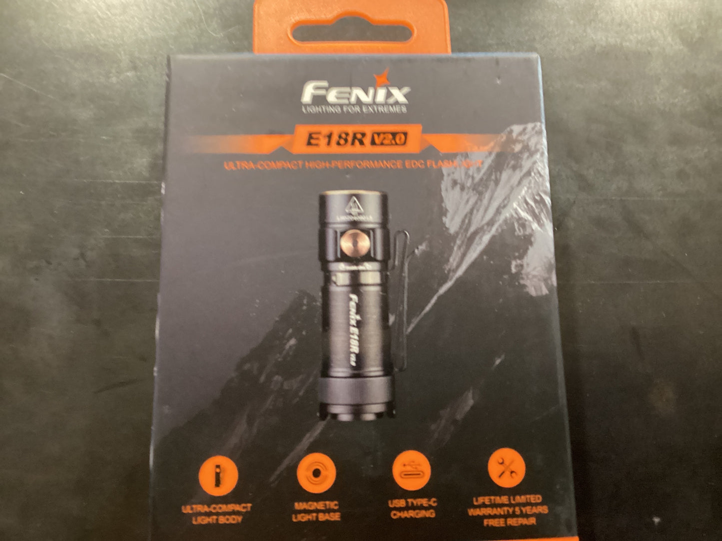 Fenix E18Rv2