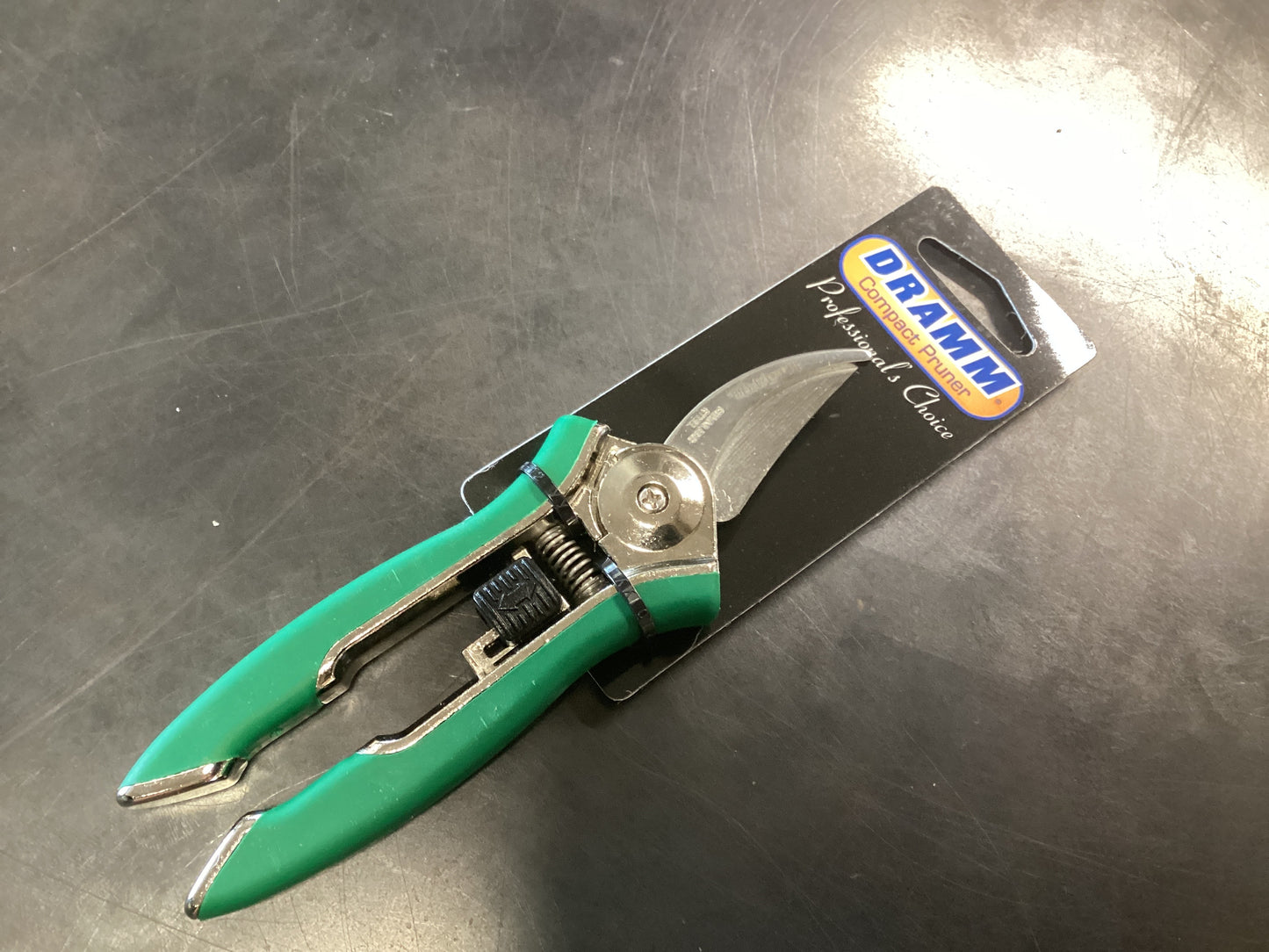 Dramm Pruner Green