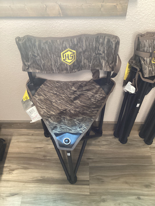 TRIPOD CHAIR W/ BACK EDGE
