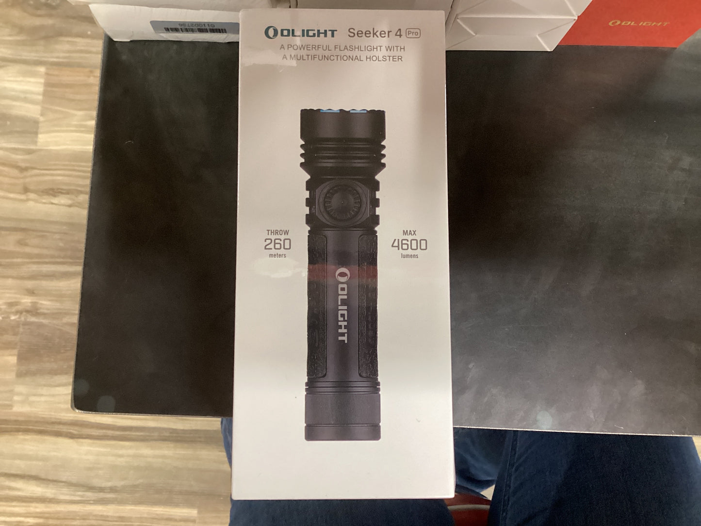 OLight Seeker 4 Pro Blk NW