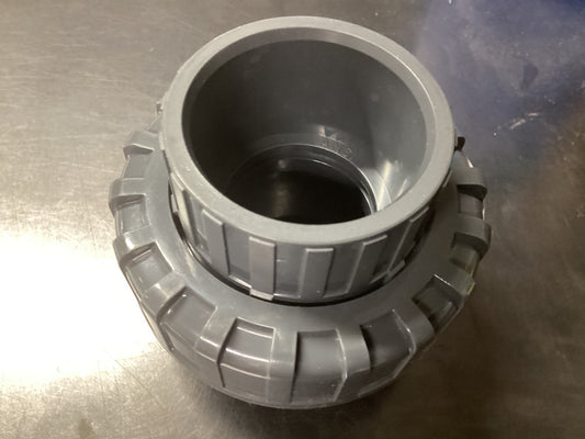 1-1/2” PVC Union CC