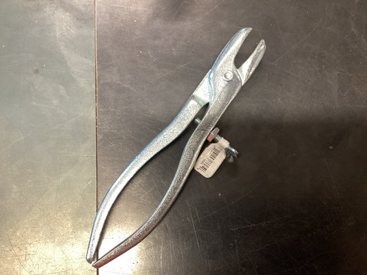 Deckers Pliers