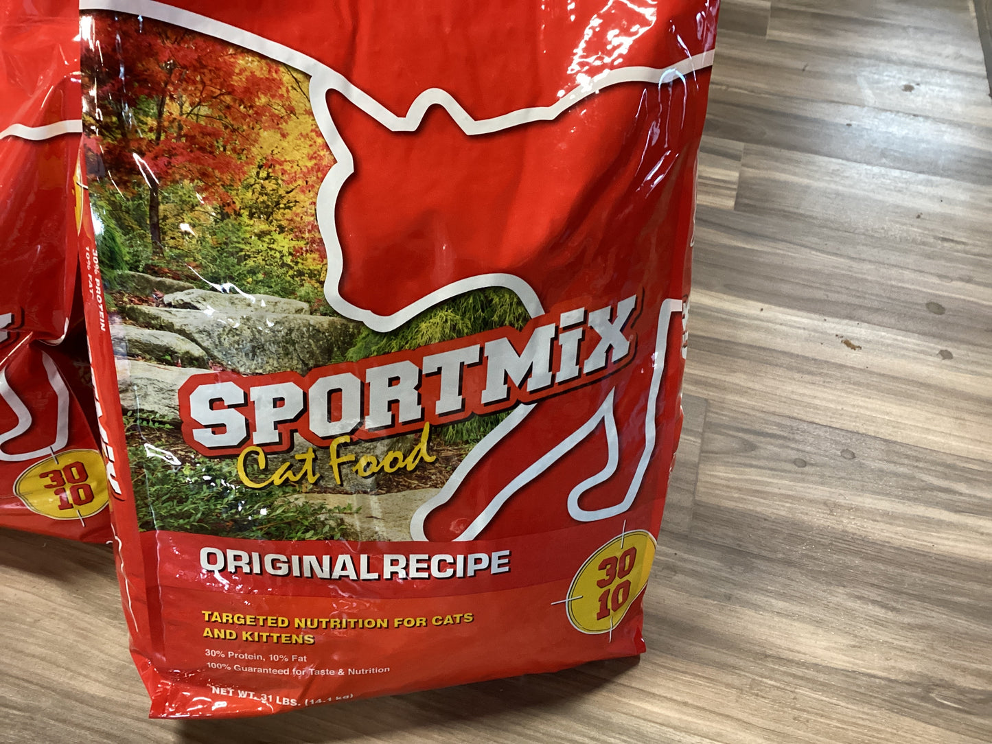 Sportmix cat food 31 lbs
