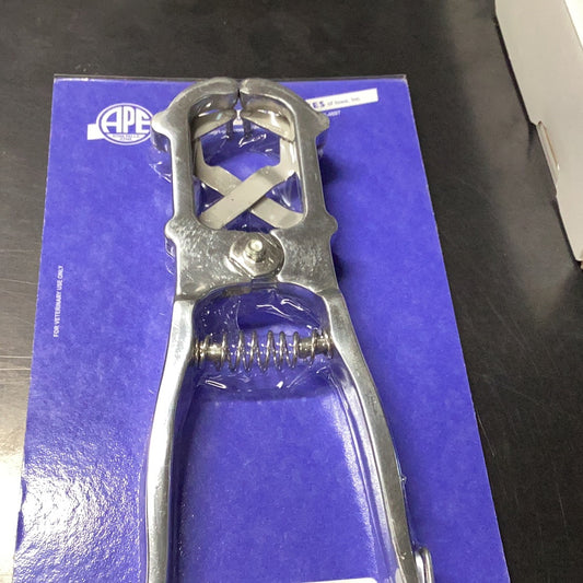 Large Castrating Band Applicator