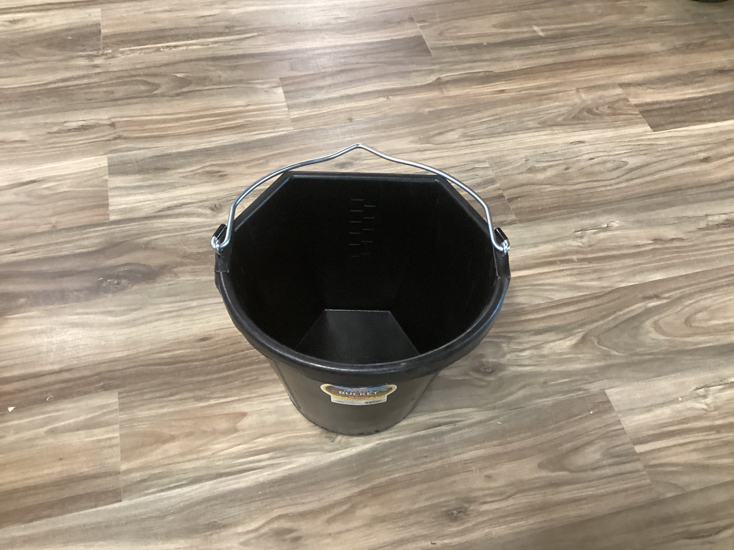 Rubber Bucket 20QT Flat Back